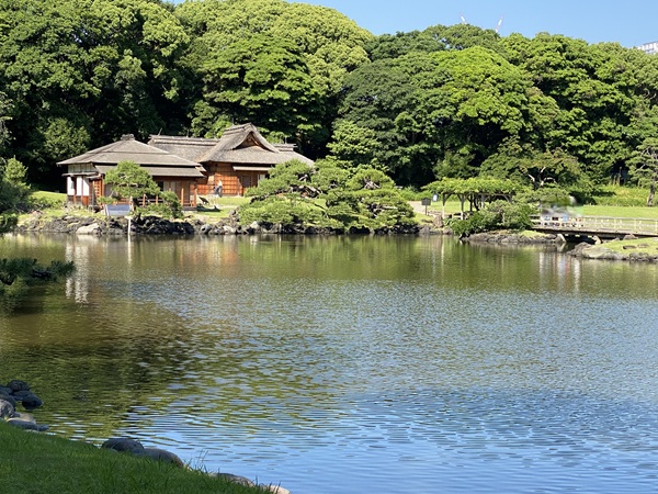 浜離宮恩賜庭園内の写真