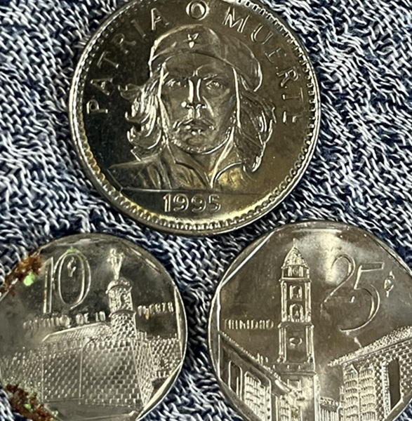 20年以上前の世界一周クルーズで訪れた、キューバでもらったおつりの硬貨