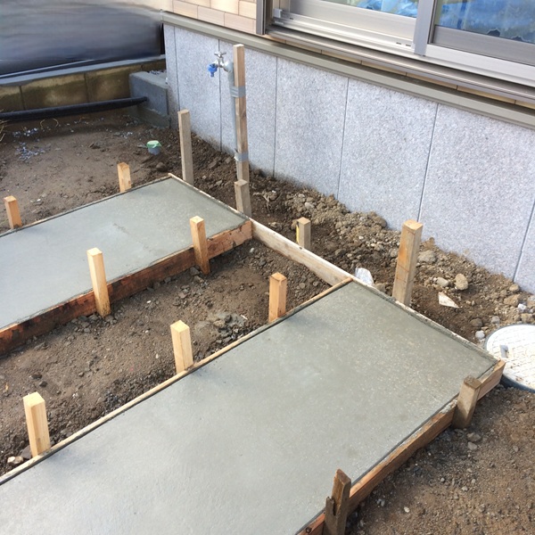 10年以上前に埼玉県民共済住宅で家を建て替えた時の外構(駐車場スペース)の写真